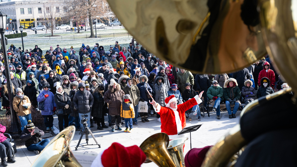 Annual Holiday Tubas @ the Old Capitol Museum promotional image